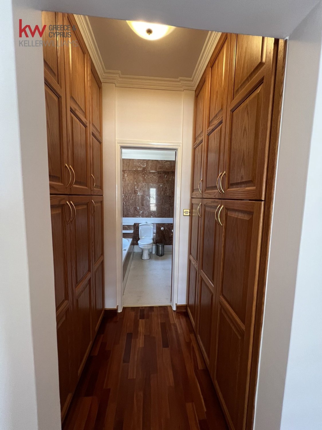 Офис 200м2 в Ларнака, Кипр № 39810