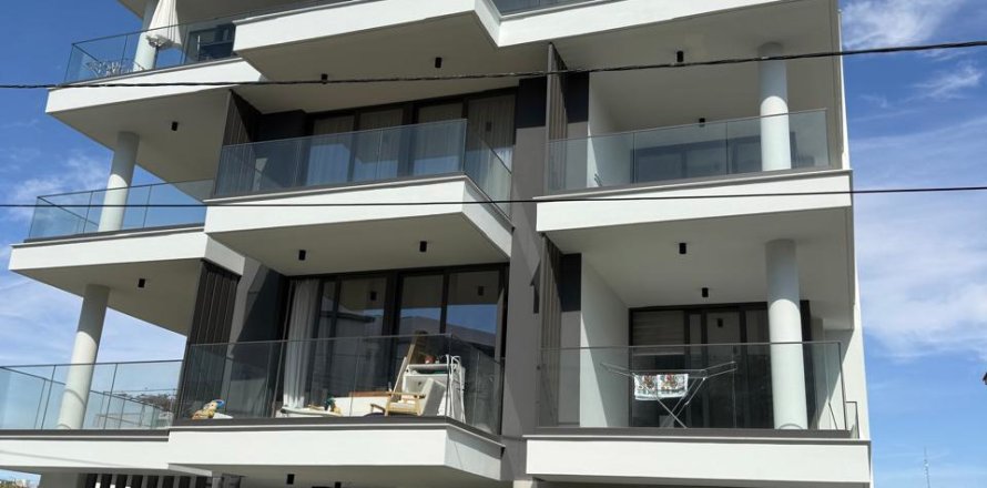 1 bedroom Apartment in Larnaca, Larnaka,  No. 39811