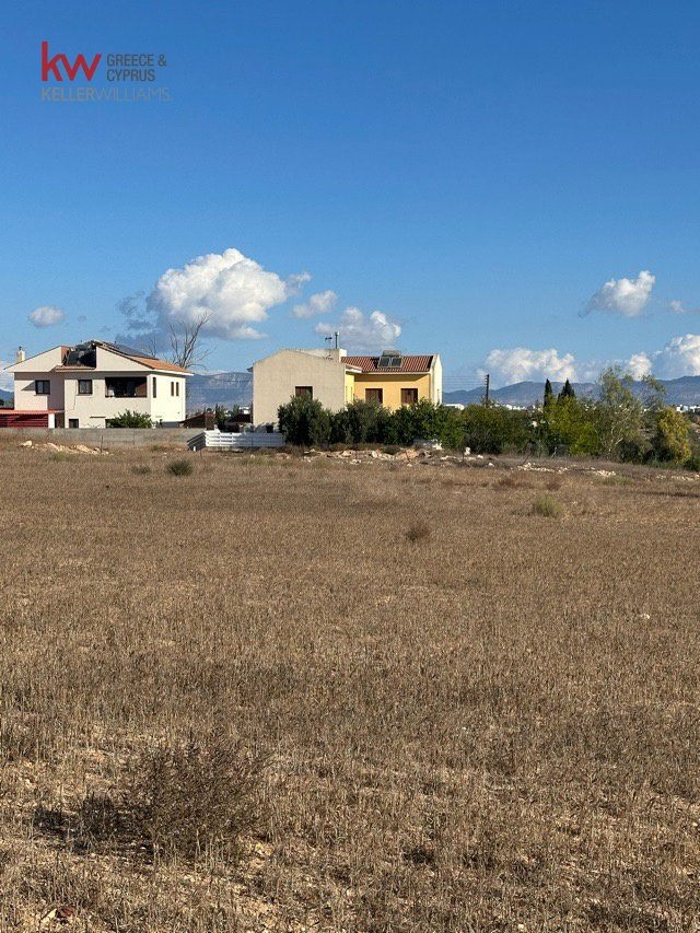 4598m2 Land in Kokkinotrimithia, Nicosia, Cyprus No. 39902