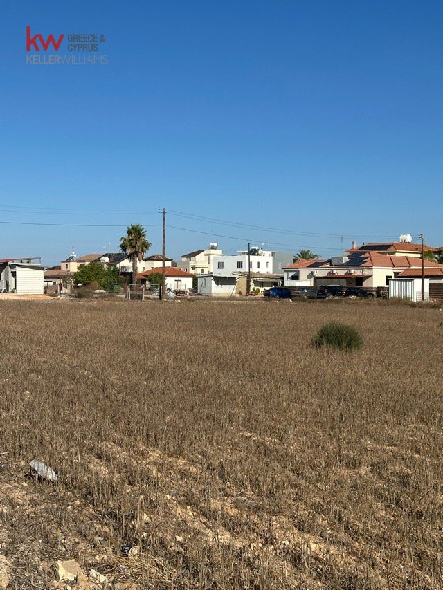 4598m2 Land in Kokkinotrimithia, Nicosia, Cyprus No. 39902