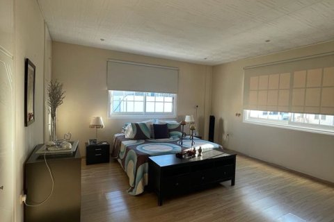 4 bedrooms Townhouse in Larnaca, Larnaka,  No. 39904 11