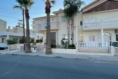 4 bedrooms Townhouse in Larnaca, Larnaka,  No. 39904