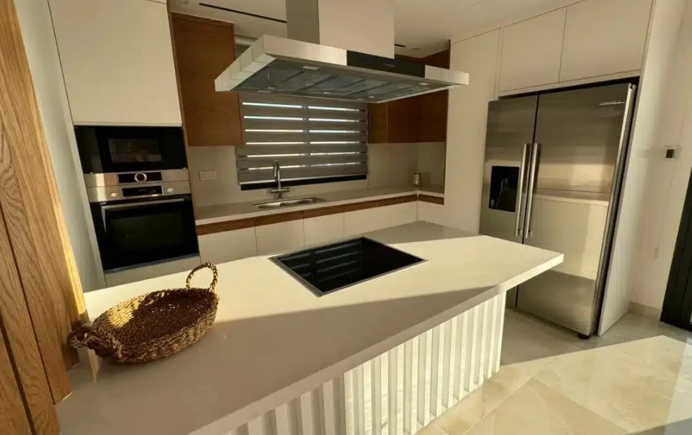 3 bedrooms Penthouse in Chloraka, Paphos, Cyprus No. 27595