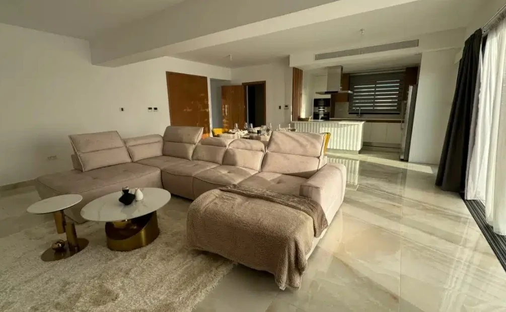 3 bedrooms Penthouse in Chloraka, Paphos, Cyprus No. 27595