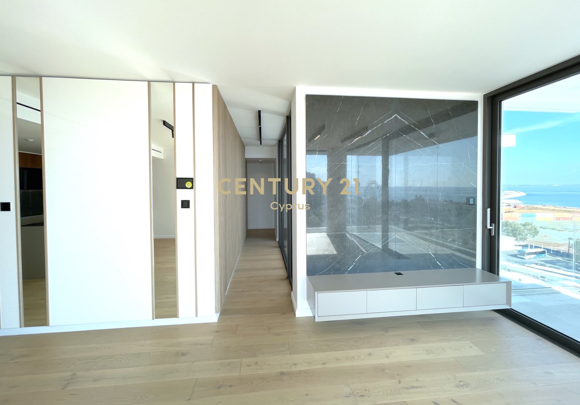 3 bedrooms Apartment in Larnaca, Larnaka, Cyprus No. 54408