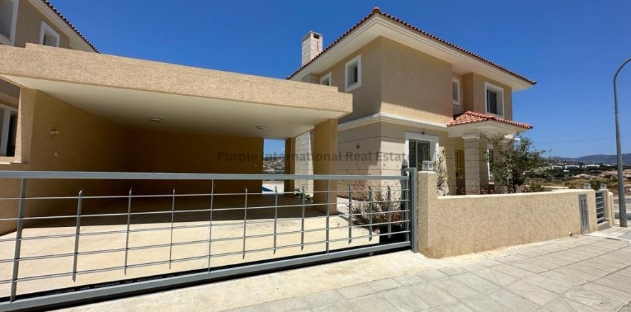 5 bedrooms Villa in Agios Tychonas, Limassol,  No. 37810