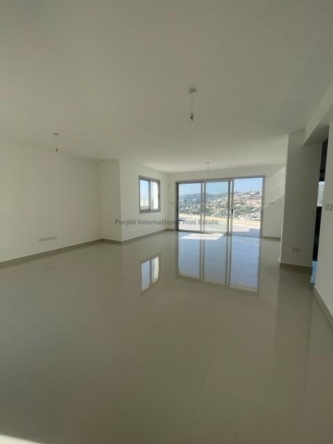 5 bedrooms Villa in Agios Tychonas, Limassol, Cyprus No. 37810