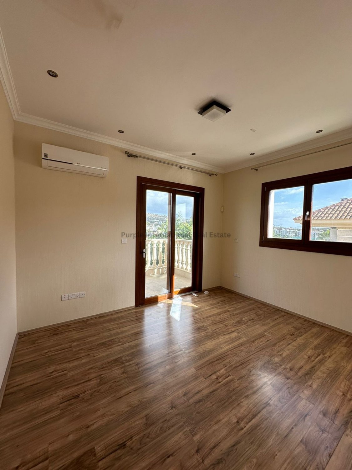 4 bedrooms Villa in Mouttagiaka, Limassol, Cyprus No. 37811
