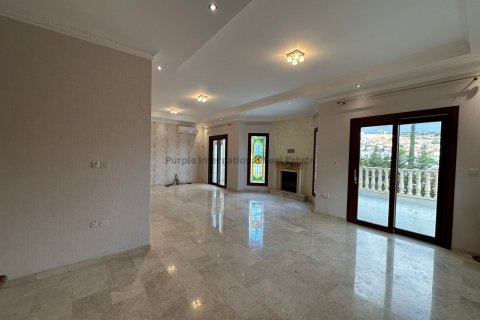 4 bedrooms Villa in Mouttagiaka, Limassol,  No. 37811 2