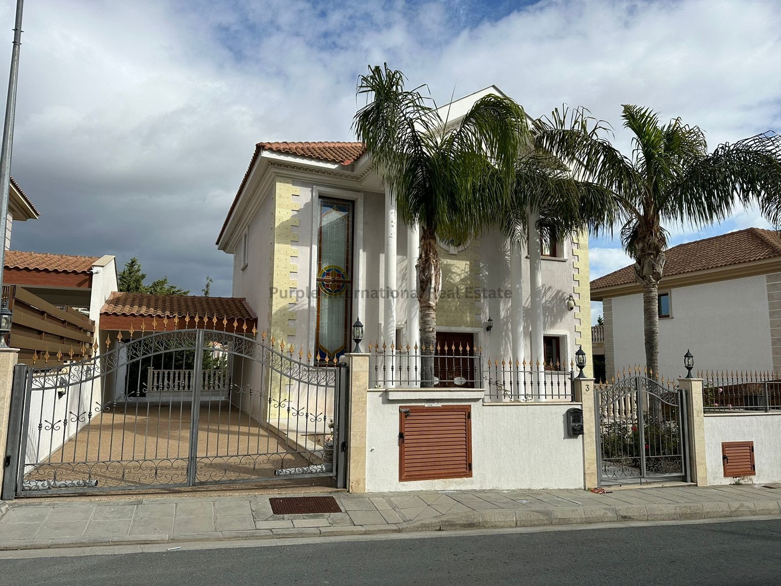 4 bedrooms Villa in Mouttagiaka, Limassol, Cyprus No. 37811