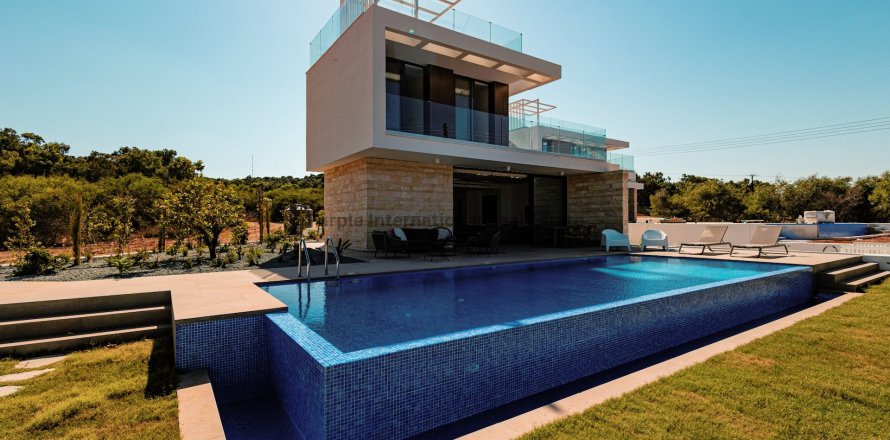 3 dormitorios Villa en Protaras, Ammochostos, No. 7709