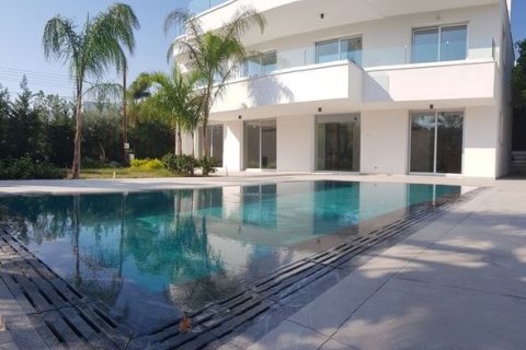5 bedrooms Villa in Limassol, No. 46092 2