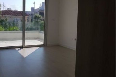 5 bedrooms Villa in Limassol, No. 46092 12