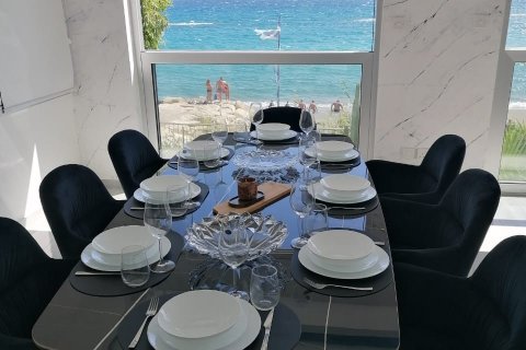 3 bedrooms Apartment in Limassol,  No. 49306 11