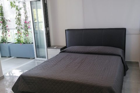 3 bedrooms Apartment in Limassol,  No. 49306 7