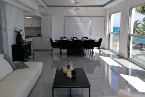 3 bedrooms Apartment in Limassol,  No. 49306 5