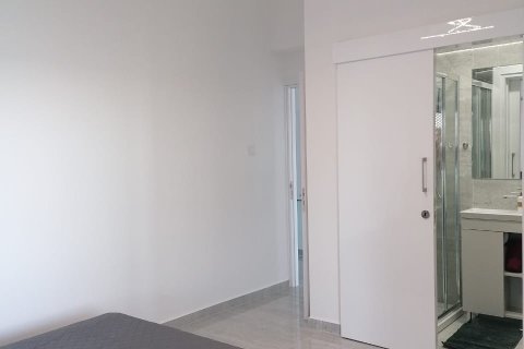 3 bedrooms Apartment in Limassol,  No. 49306 23