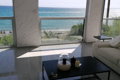 3 bedrooms Apartment in Limassol,  No. 49306 4