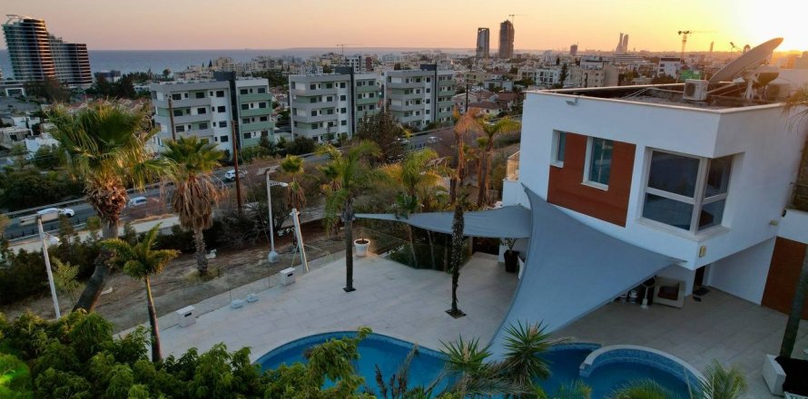 Вилла с 6 спальнями в Kalogiroi, Гермасойя, Лимасол,  № 49304