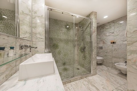 Квартира с 4 спальнями в Лимассол, Лимасол,  № 48802 13