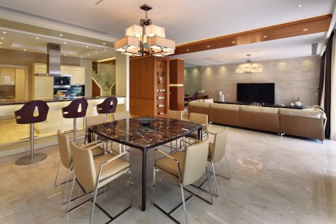 Квартира с 4 спальнями в Лимассол, Лимасол,  № 48802 5