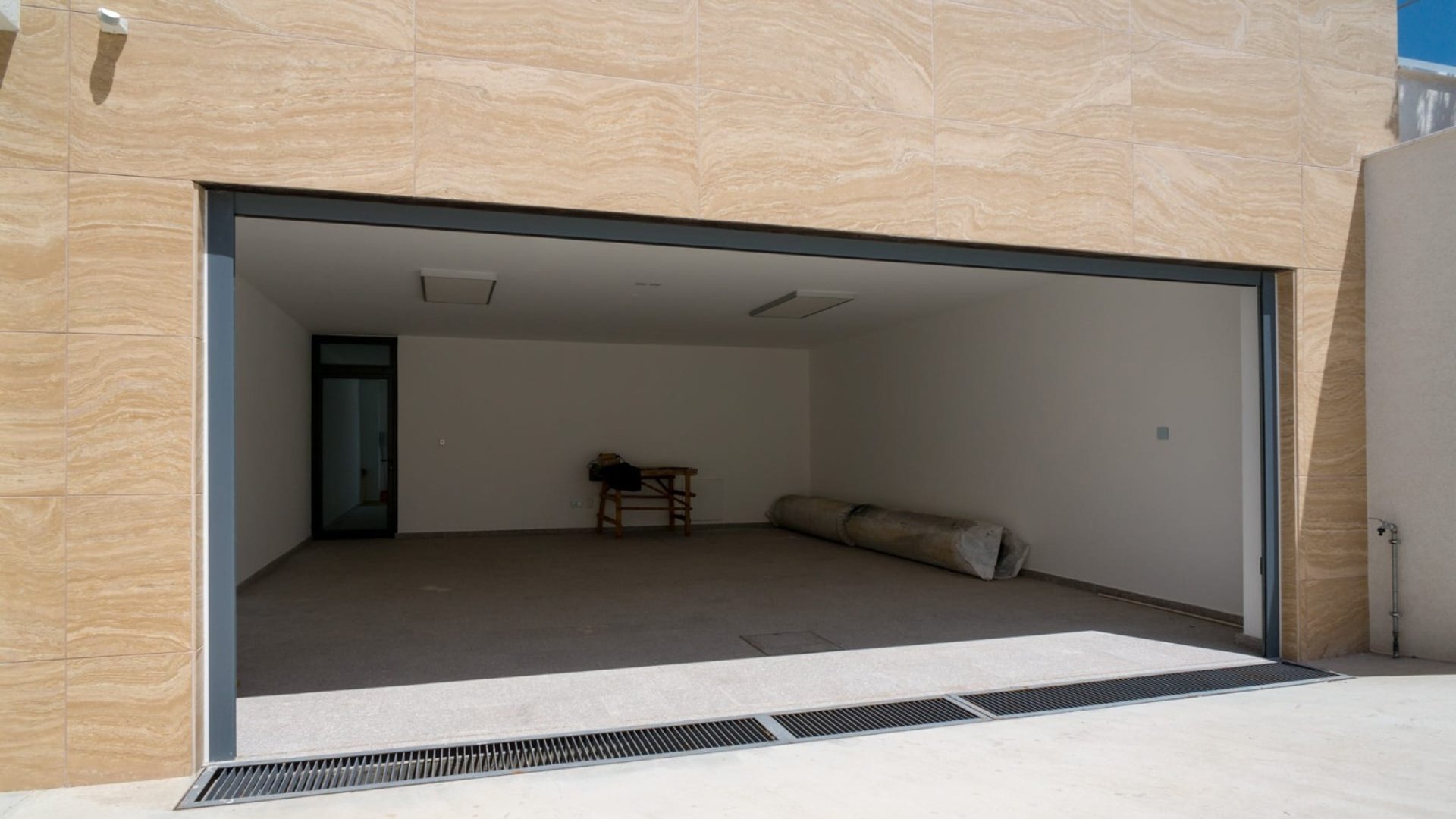 5 bedrooms Villa in Germasogeia, Limassol, Cyprus No. 26657