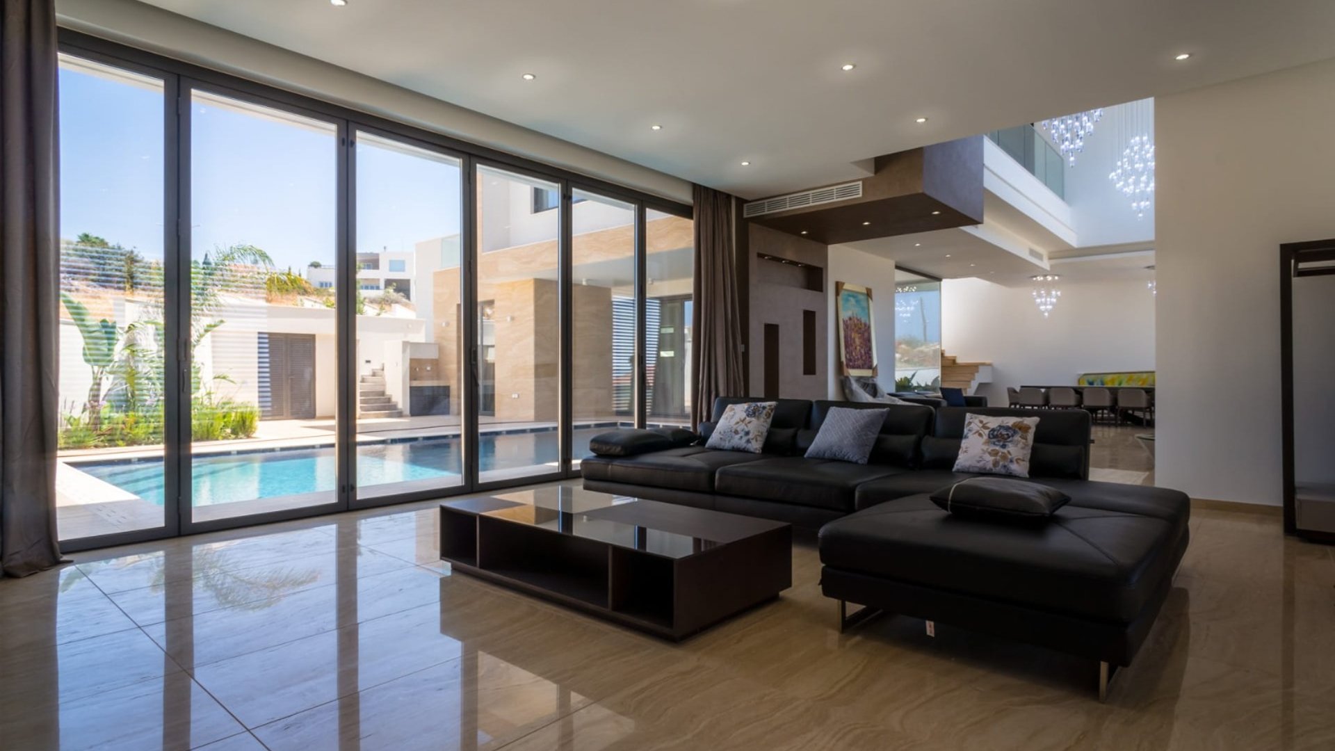 5 bedrooms Villa in Germasogeia, Limassol, Cyprus No. 26657