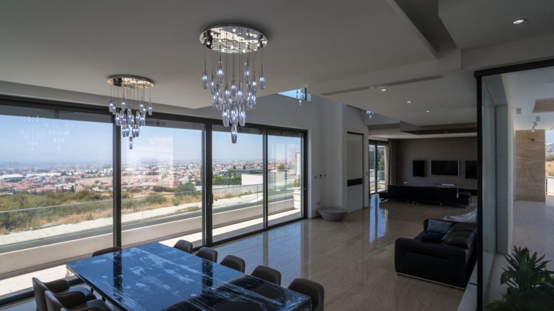 5 bedrooms Villa in Germasogeia, Limassol, Cyprus No. 26657