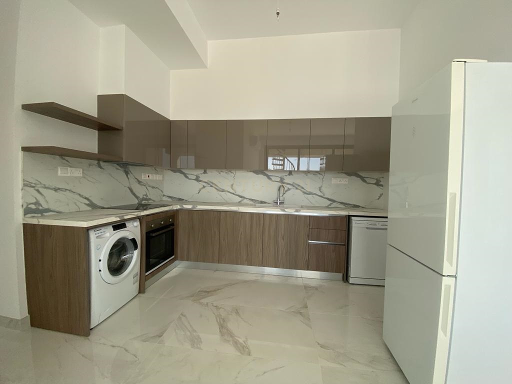 3 bedrooms Apartment in Germasogeia, Limassol, Cyprus No. 55801
