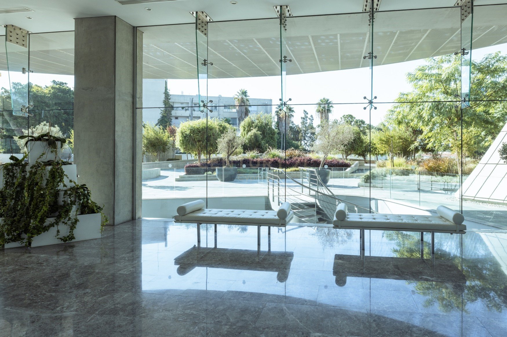 80m2 Office in Agios Athanasios, Limassol, Cyprus No. 55797