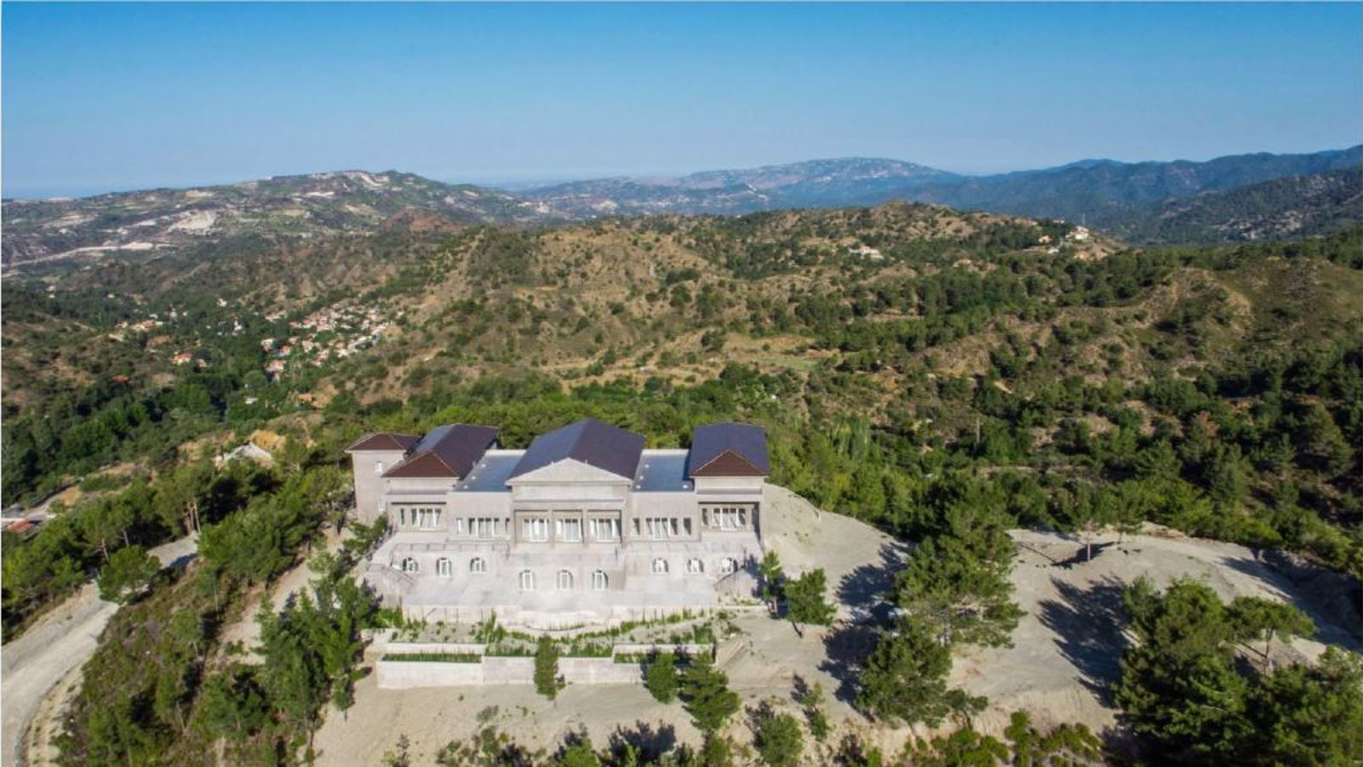 5 pièces Propriété commerciale à Pano Platres, Limassol, Chypre No. 25632