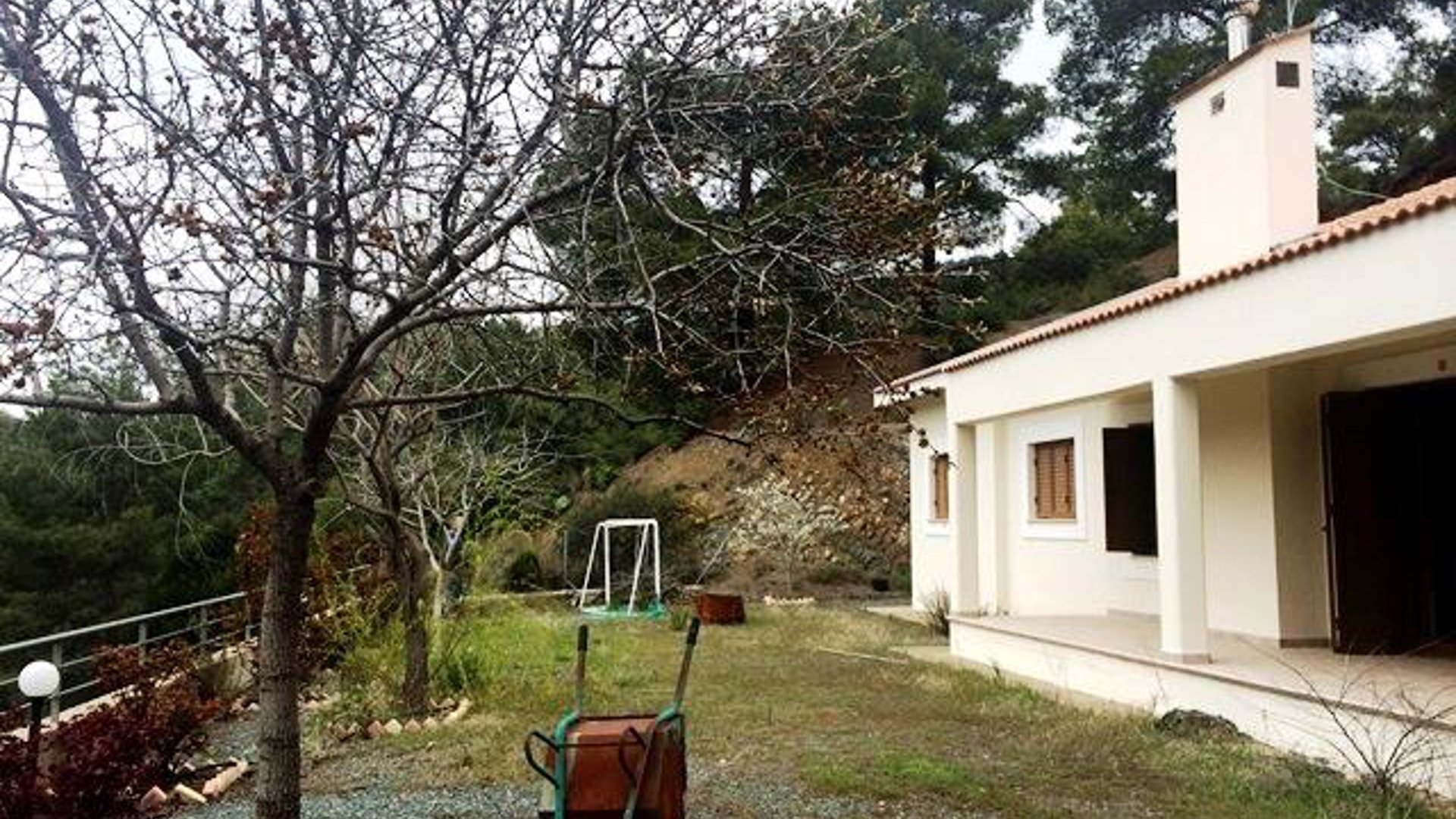4 bedrooms Villa in Pera Pedi, Limassol, Cyprus No. 25630