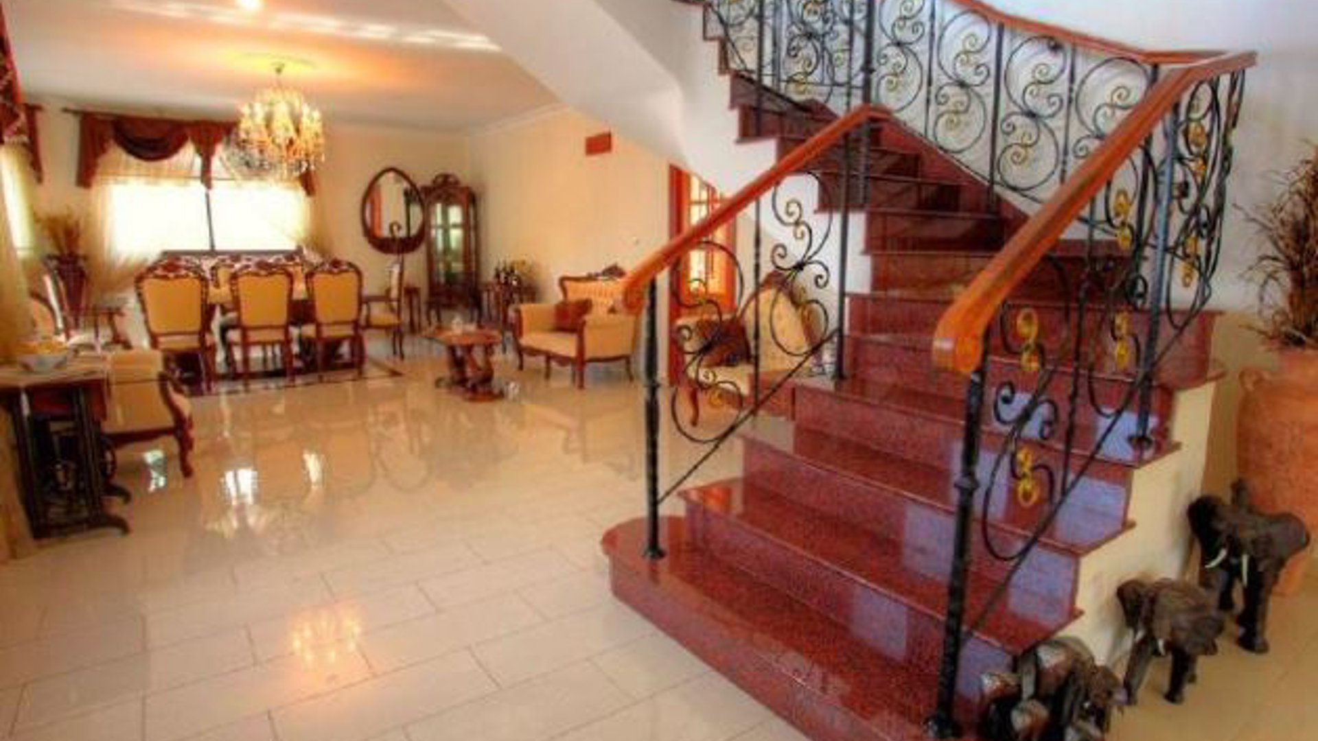 5 bedrooms Villa in Limassol, Cyprus No. 25631