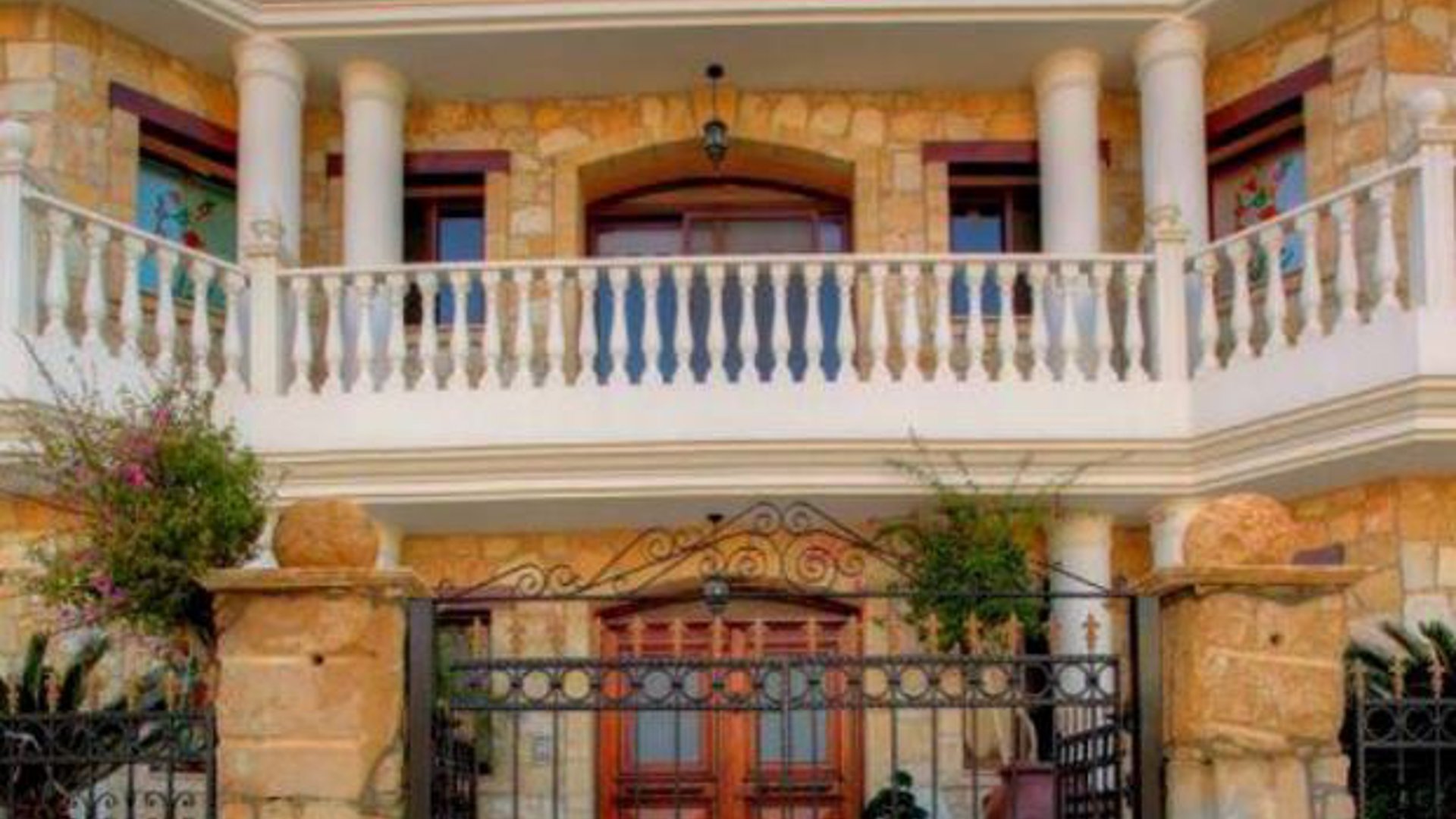 5 bedrooms Villa in Limassol, Cyprus No. 25631
