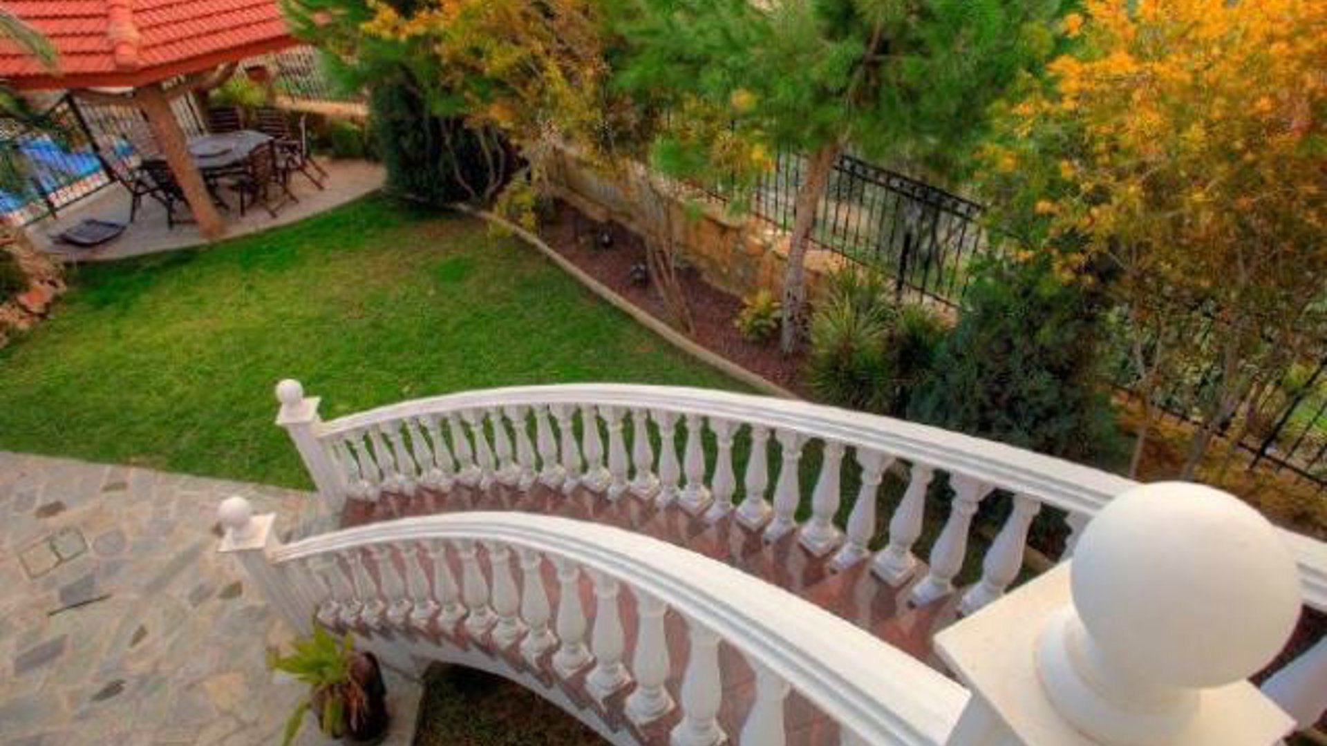 5 bedrooms Villa in Limassol, Cyprus No. 25631