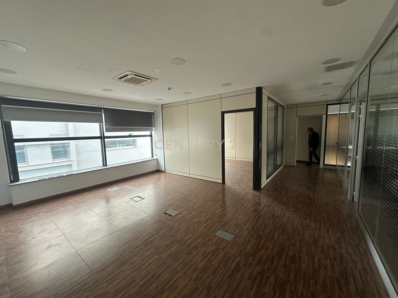 200m2 Oficina en Limassol, Chipre No. 53982
