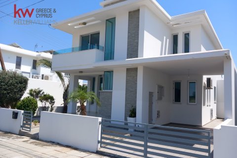 4 bedrooms Villa in Livadia, Larnaka,  No. 40247 2