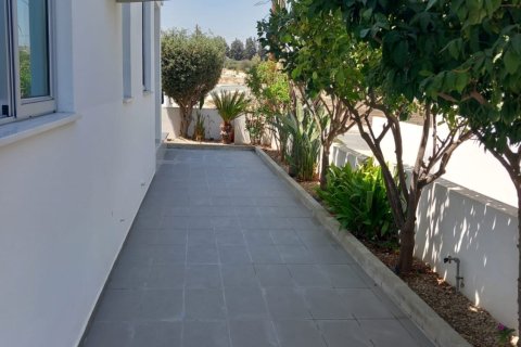 4 bedrooms Villa in Livadia, Larnaka,  No. 40247 23