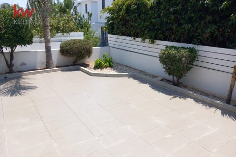 4 bedrooms Villa in Livadia, Larnaka,  No. 40247 30