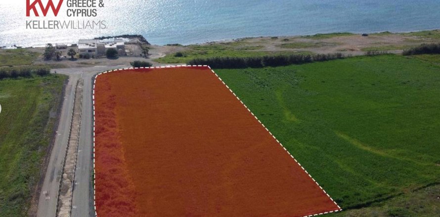 8220m2 Land in Ormideia, Larnaka,  No. 40241