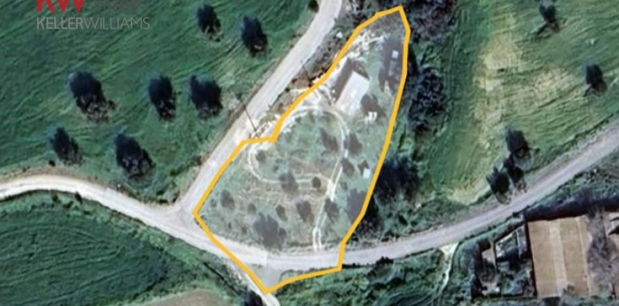 1890m2 Land in Choirokoitia, Larnaka,  No. 56744