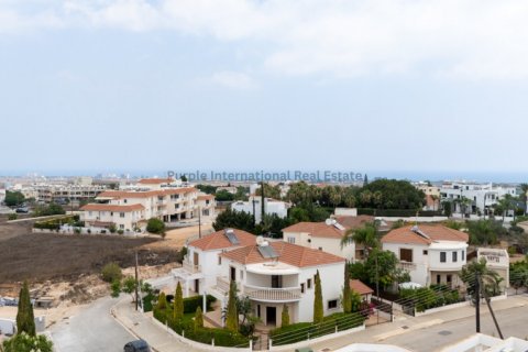 3 bedrooms Villa in Paralimni, Ammochostos, Cyprus No. 36378 1