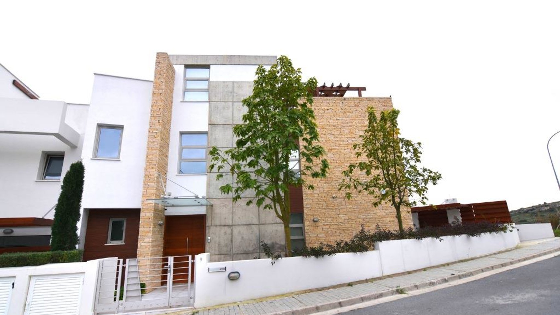 5 bedrooms Villa in Limassol, Cyprus No. 26187
