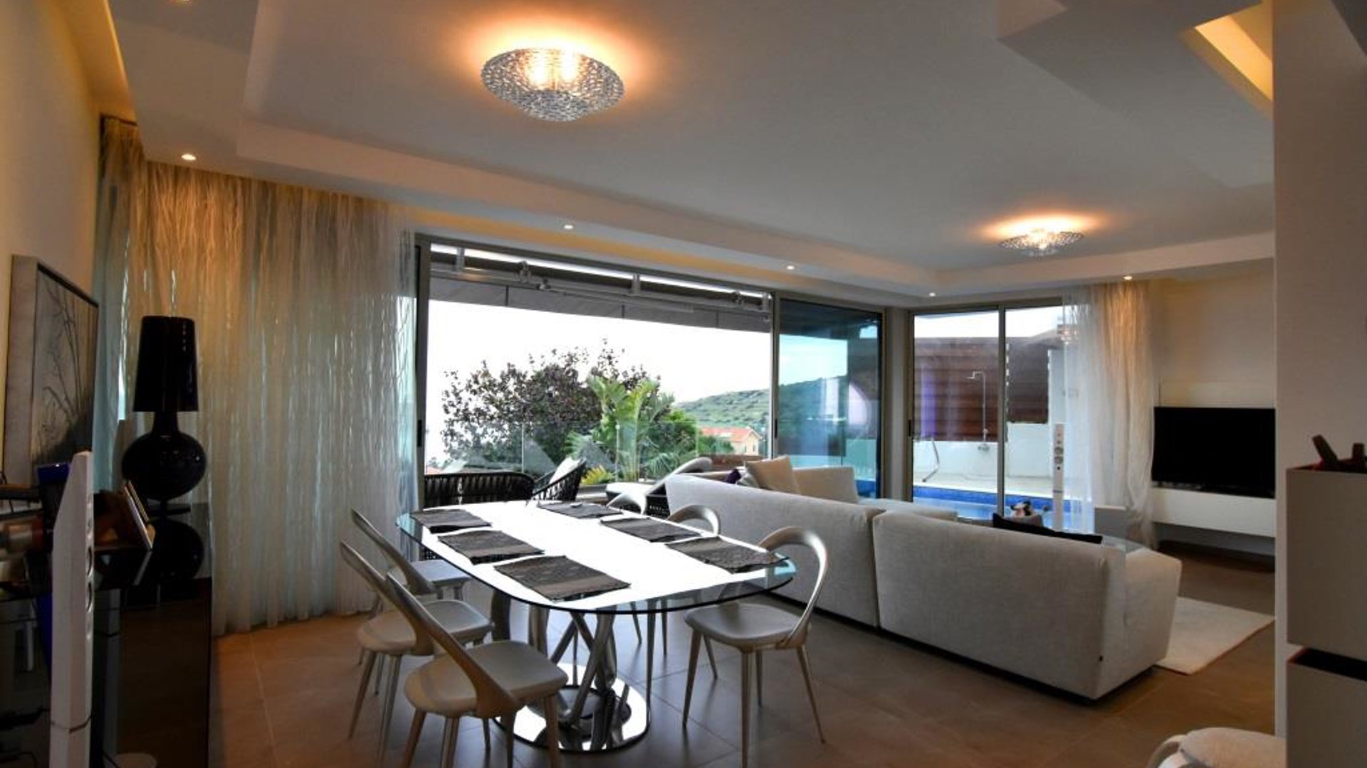 5 bedrooms Villa in Limassol, Cyprus No. 26187