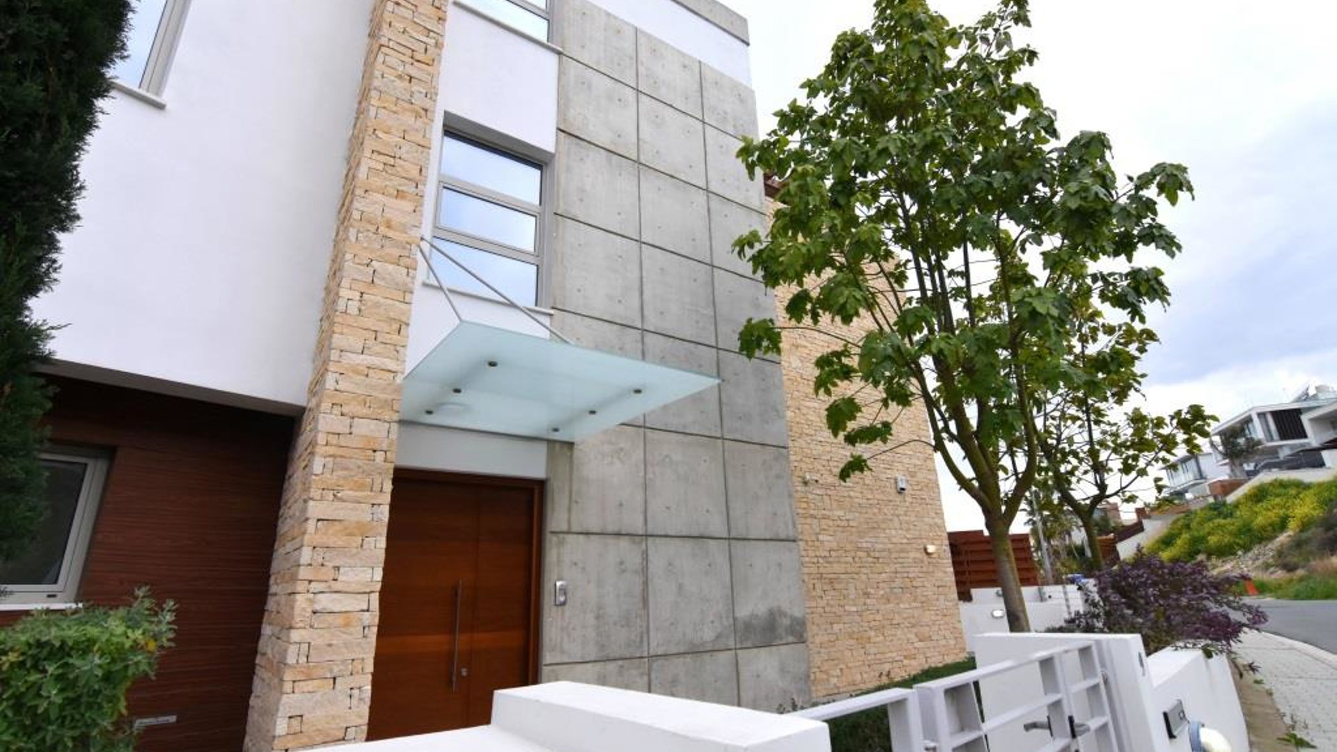 5 bedrooms Villa in Limassol, Cyprus No. 26187