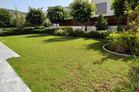 Вилла с 4 спальнями в Лимассол, Лимасол,  № 38647 6