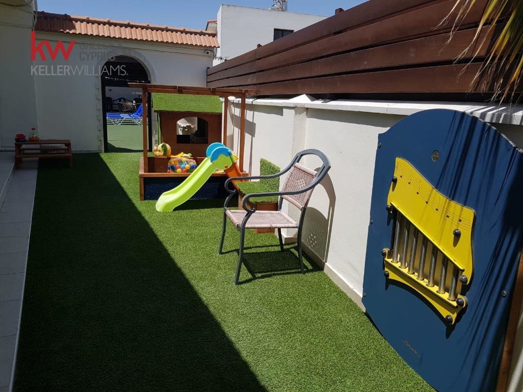 5 bedrooms Townhouse in Kiti, Larnaka, Cyprus No. 40029
