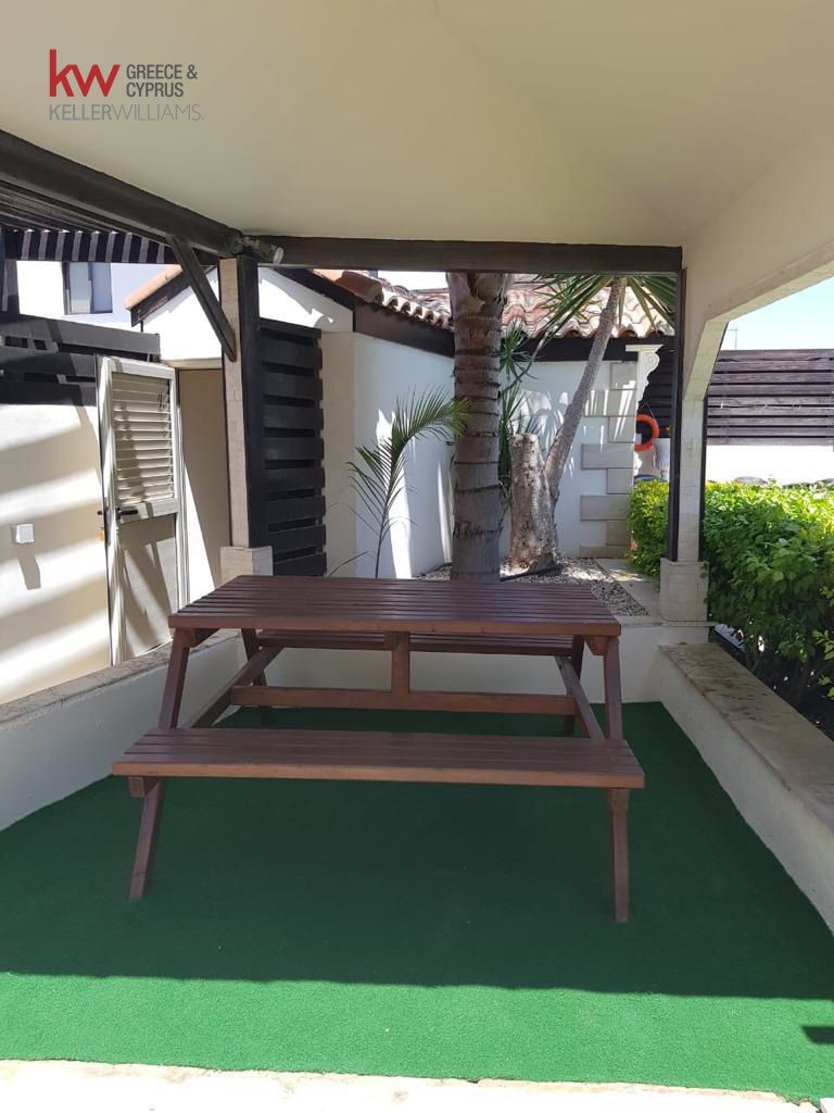 5 bedrooms Townhouse in Kiti, Larnaka, Cyprus No. 40029