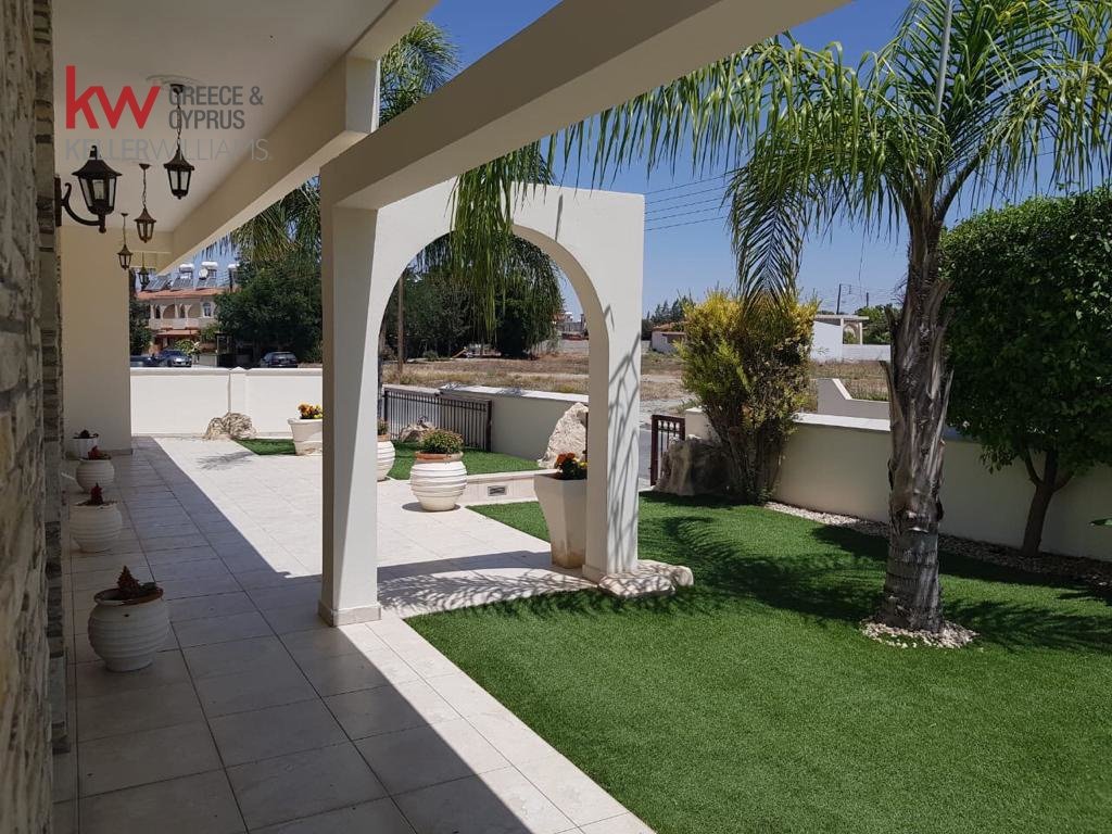 5 bedrooms Townhouse in Kiti, Larnaka, Cyprus No. 40029