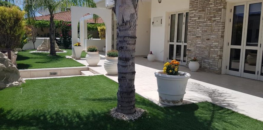 5 bedrooms Townhouse in Kiti, Larnaka,  No. 40029